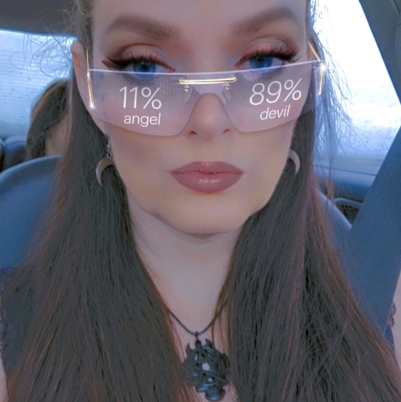 Welcome to my 2nd closet, You will find there's No Judgements or Negativity here - Picture 3 of 17